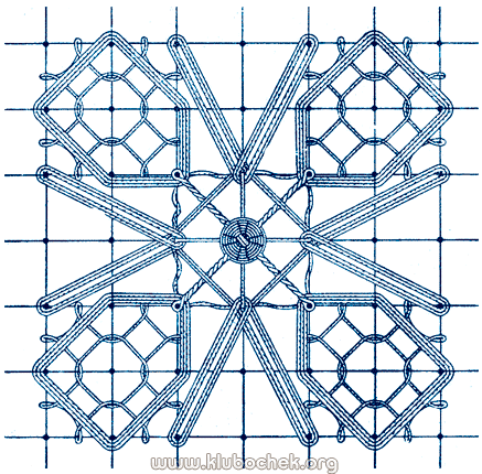 Цветок с лепестками удлиненной формы